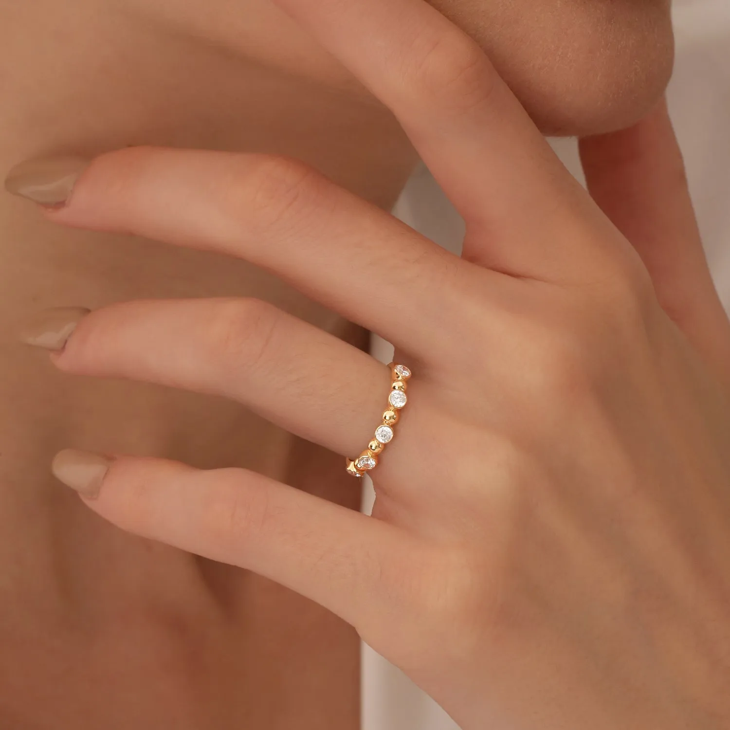 14k Alternating Beads & Bezel Setting Diamond Ring