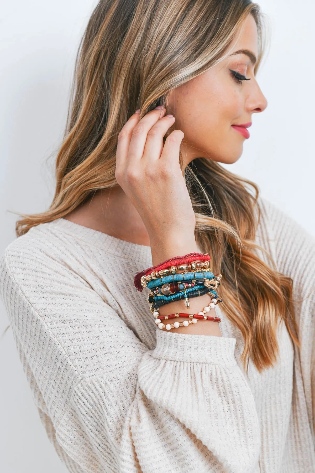CHARM MIX BEADS W/ DAINTY PENDANT VERSATILE BRACELET SET