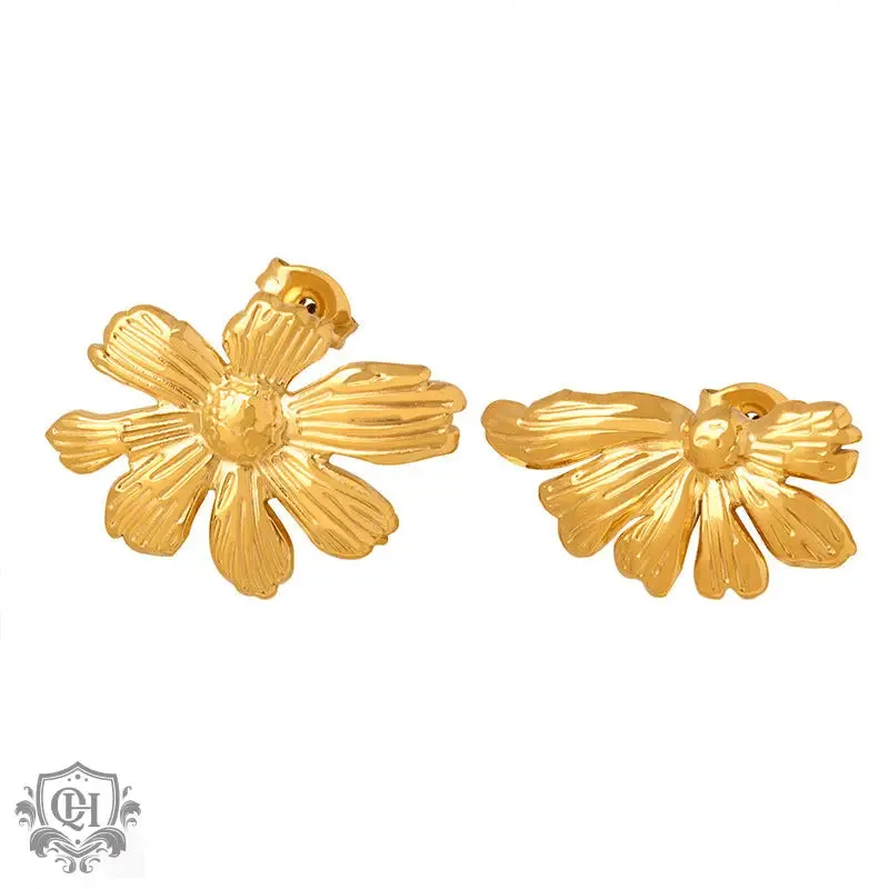 Chic Daisy 18K Gold Earrings