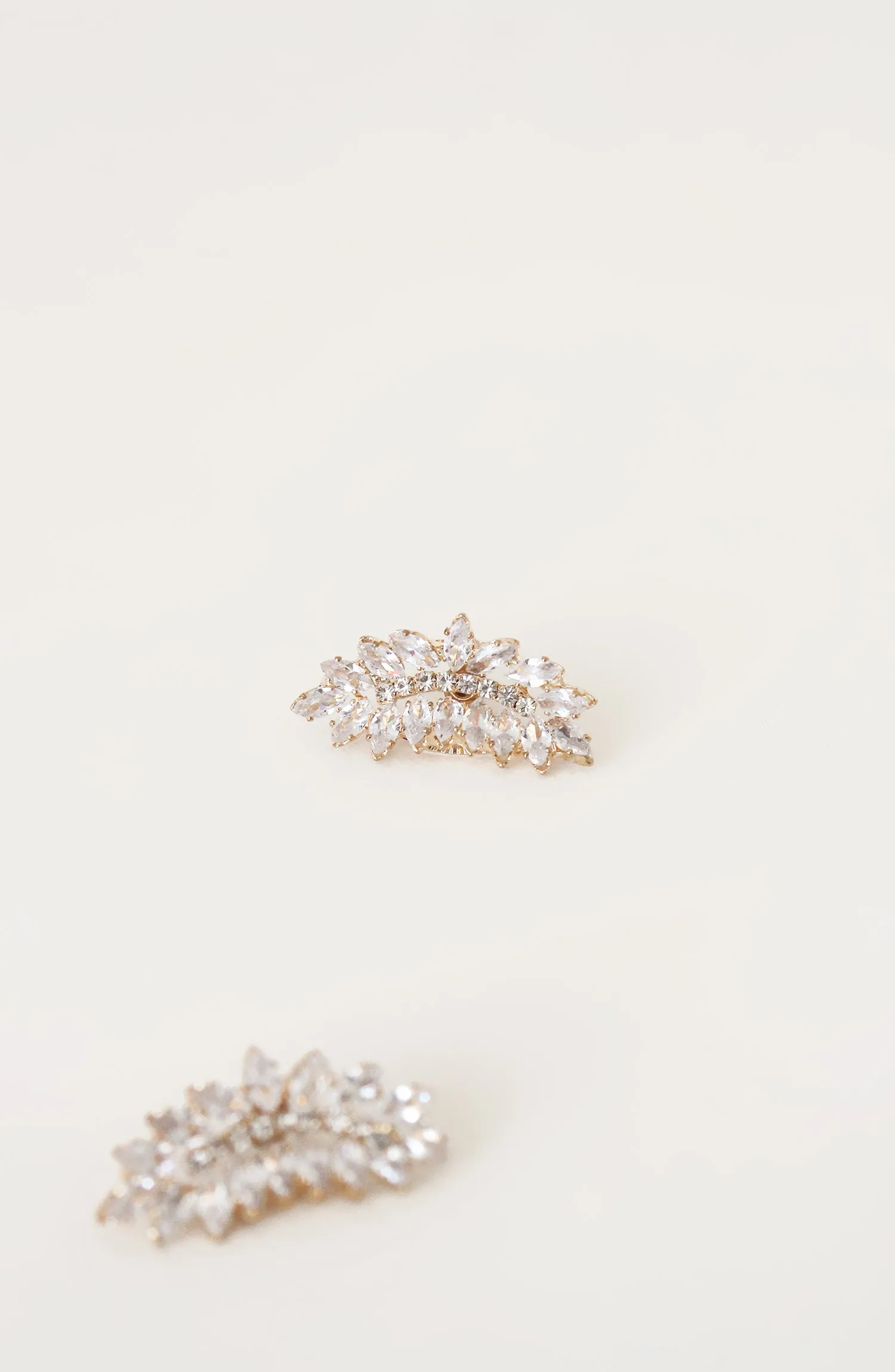 Earring (OTJ-1390 GOLD)