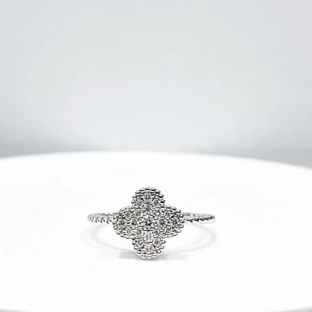 Floral Clover Paved Diamond Ring 14kt