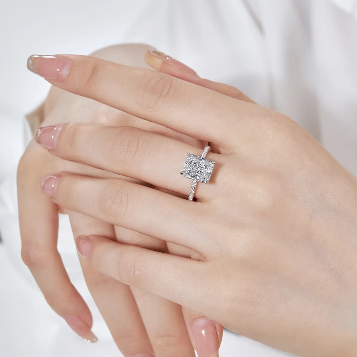 [Goodv]4.0 Carat Luxurious Engagement Ring
