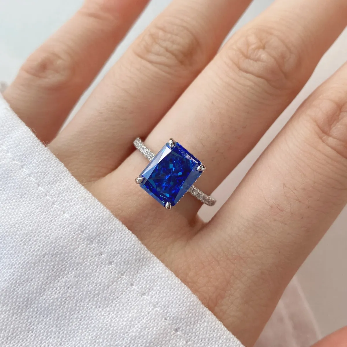 [Goodv]4.0 Carat Luxurious Engagement Ring