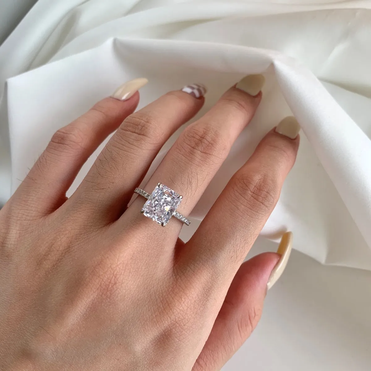 [Goodv]4.0 Carat Luxurious Engagement Ring