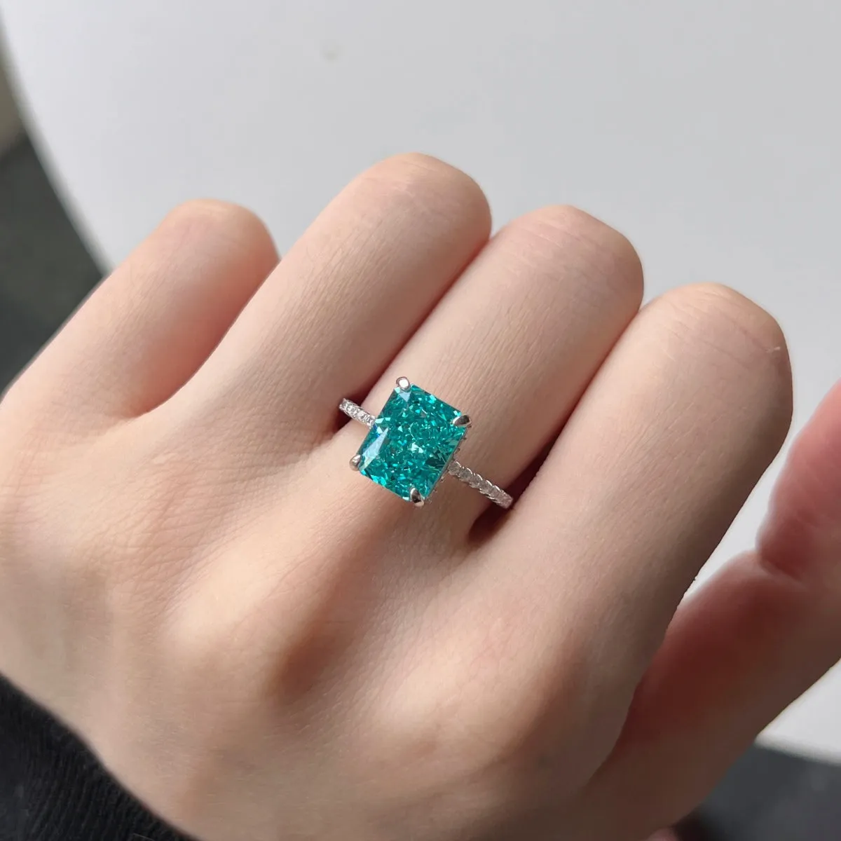[Goodv]4.0 Carat Luxurious Engagement Ring