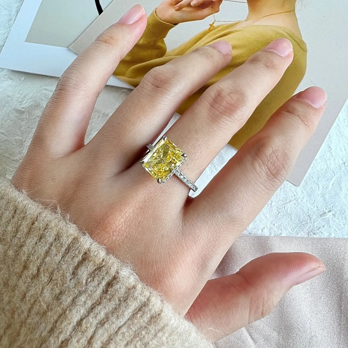 [Goodv]4.0 Carat Luxurious Engagement Ring
