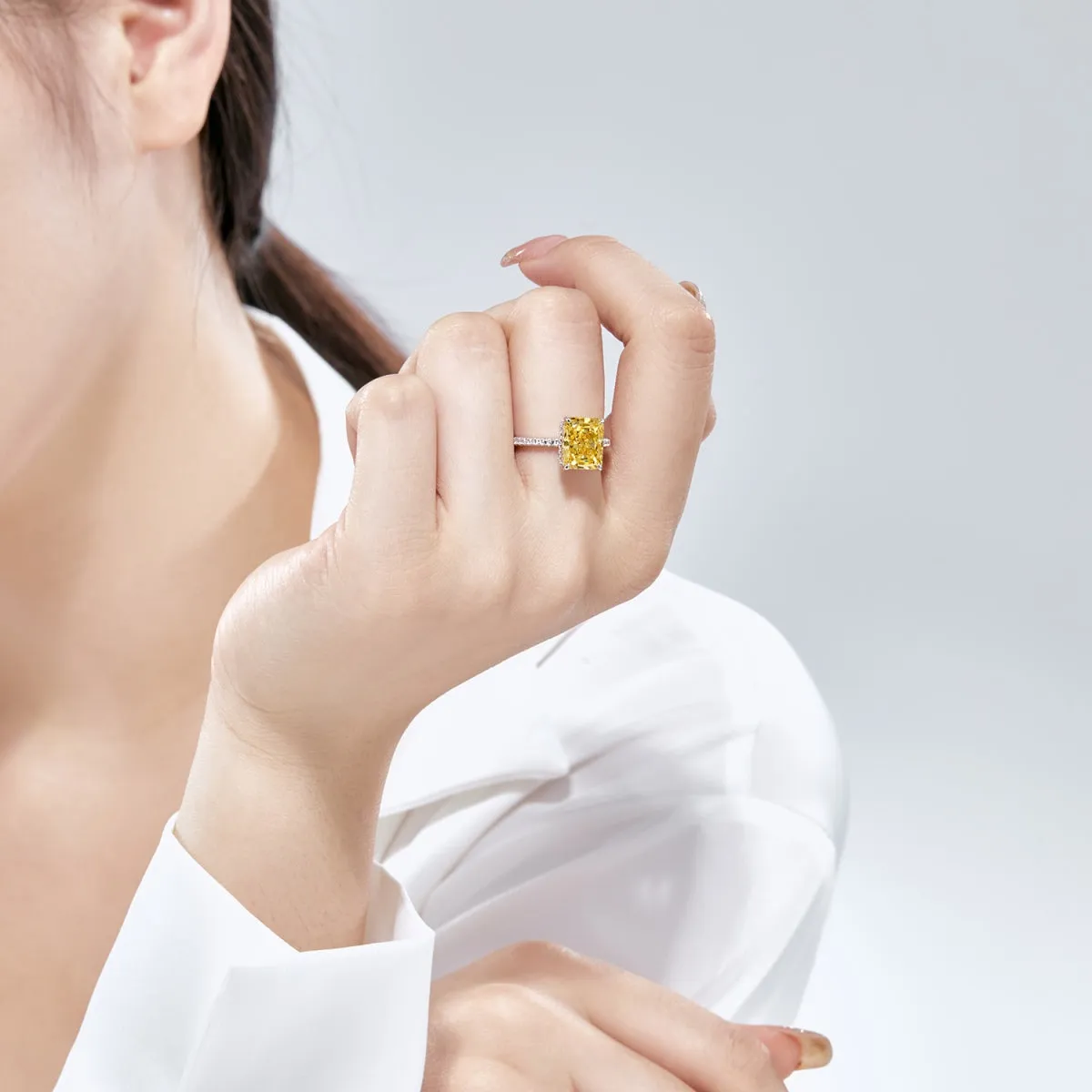 [Goodv]4.0 Carat Luxurious Engagement Ring