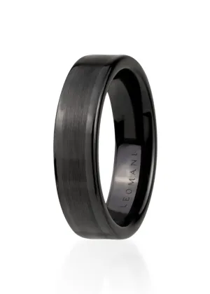 Leiw Ring in Black Ceramic