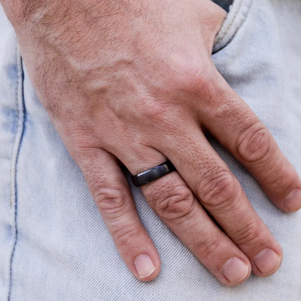 Liuw Ring in Black Ceramic