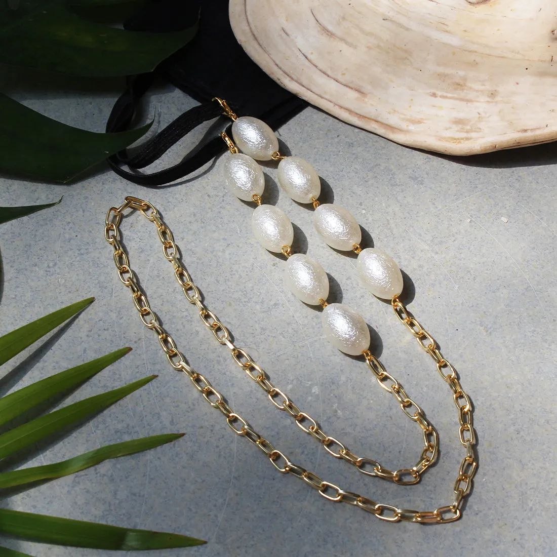 METALLIC GOLD-TONED CHAIN-LINK & WHITE BEADED MASK CHAIN OR SUNGLASS CHAIN