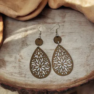 Natural Wood Teardrop Earrings: Chic & Rustic Accessories