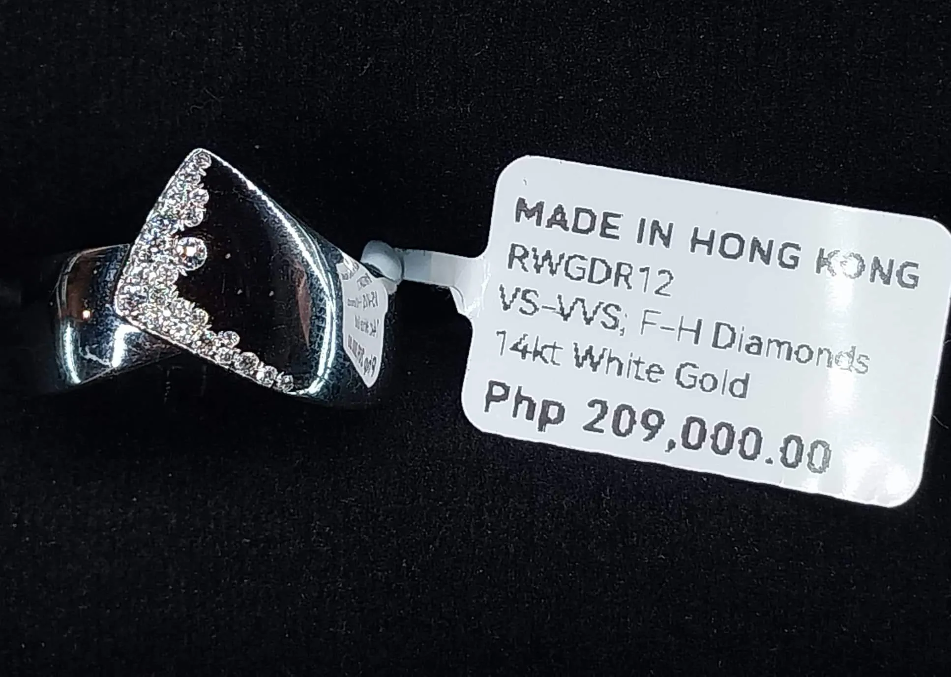 PREORDER | Unisex Sharp Overlap Paved Diamond Ring 14kt
