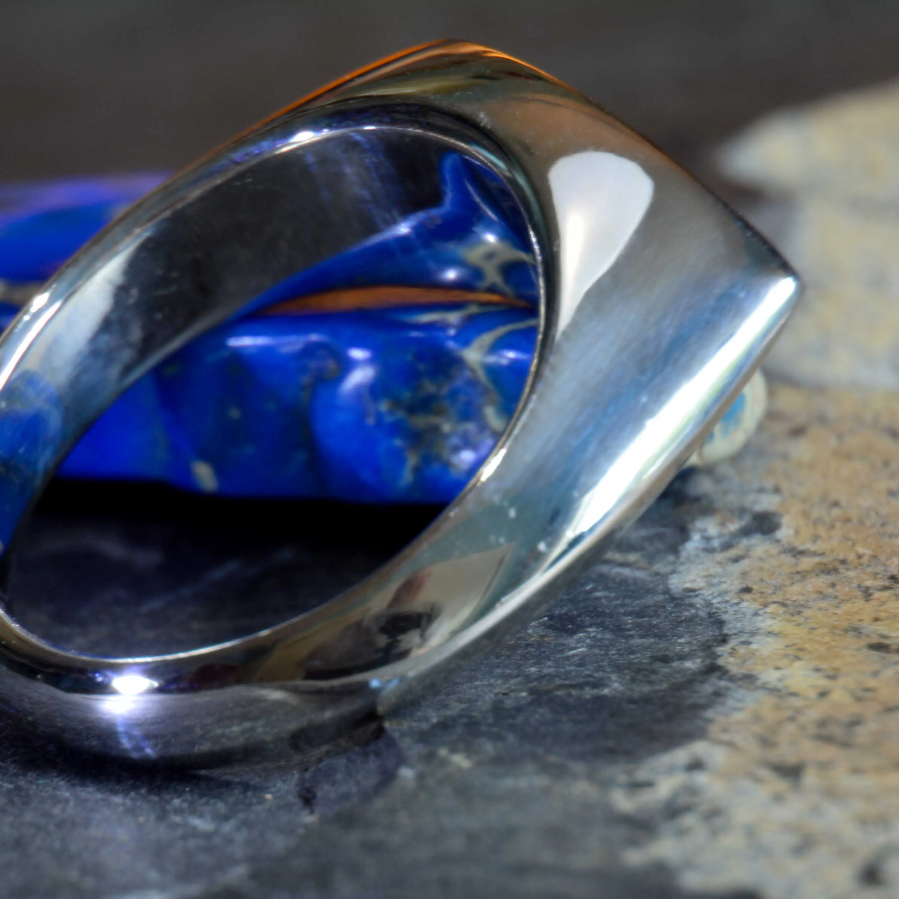 "Mr Cat: Solid Sterling Silver Ring with a Sleek Cat Eye Design"