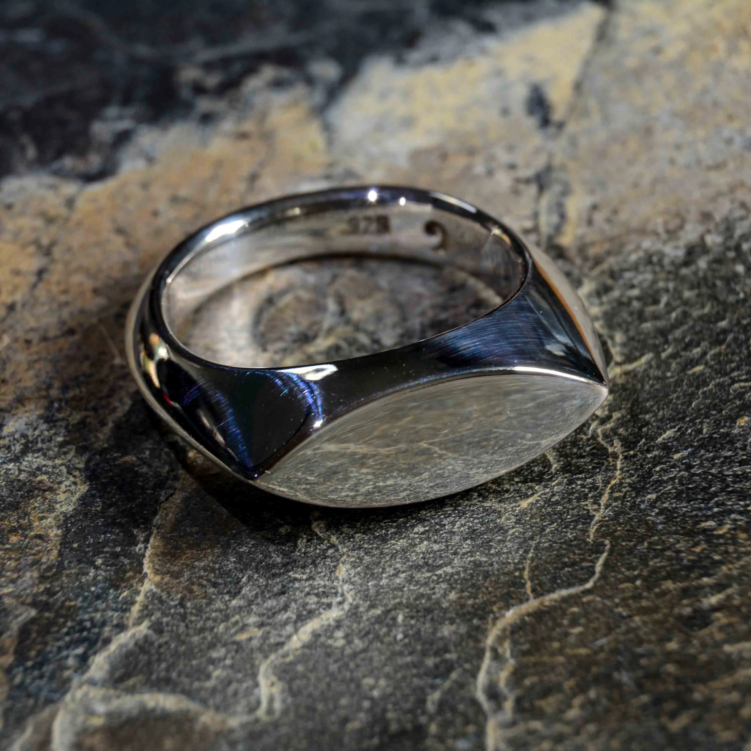"Mr Cat: Solid Sterling Silver Ring with a Sleek Cat Eye Design"