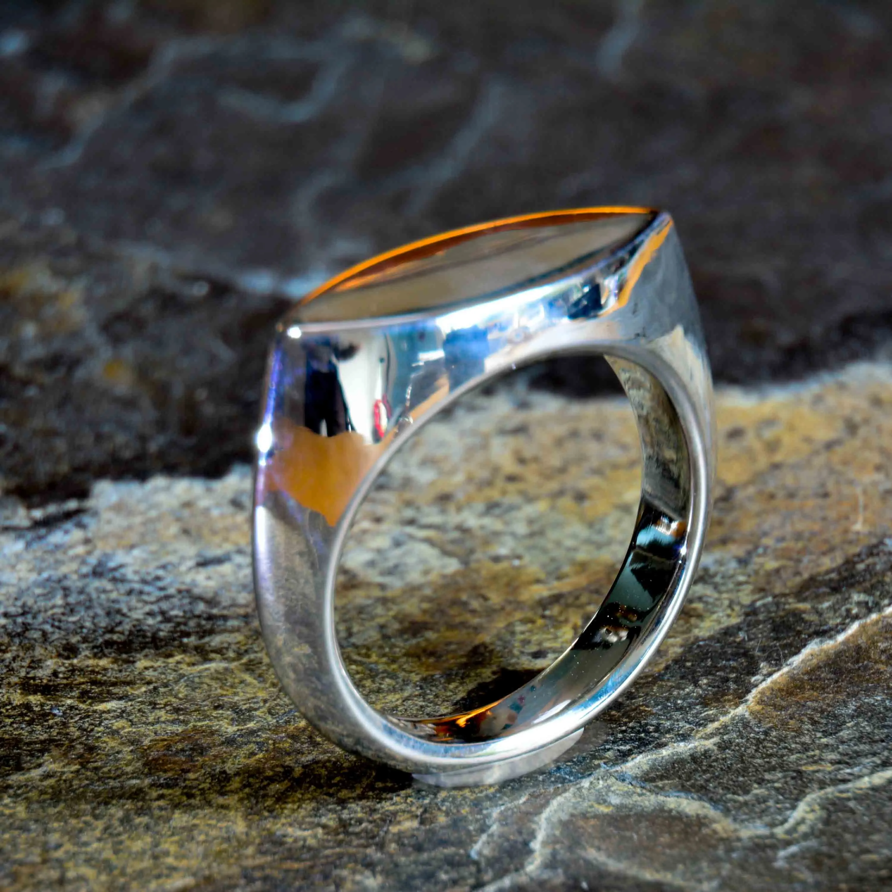 "Mr Cat: Solid Sterling Silver Ring with a Sleek Cat Eye Design"