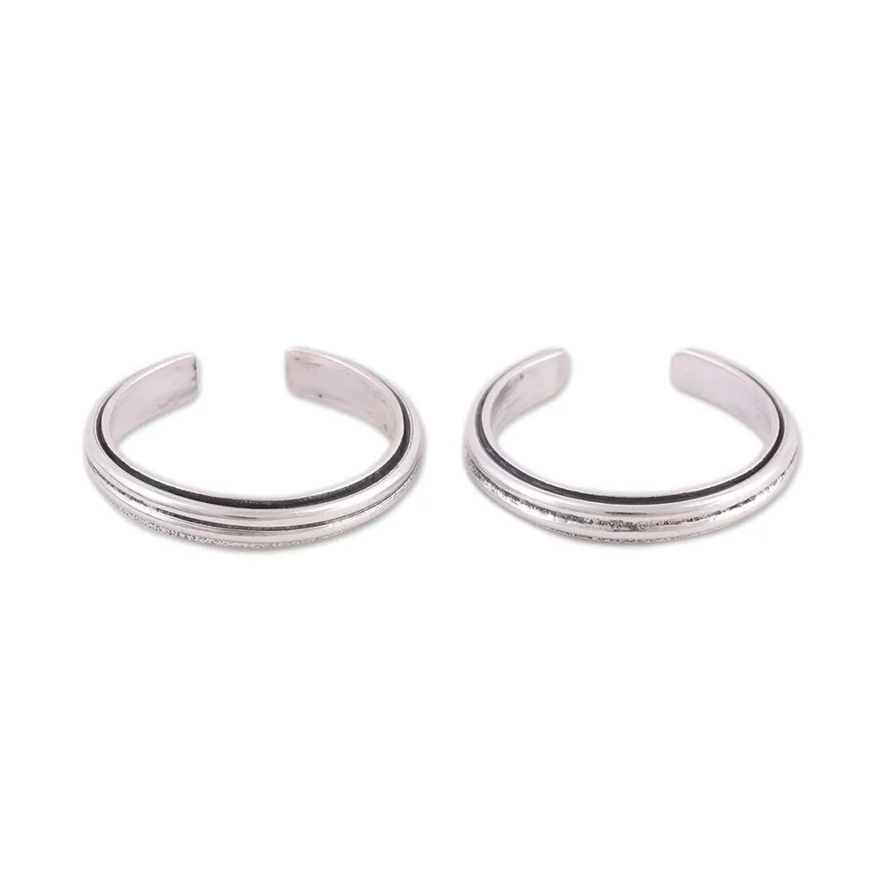 Sleek Lines Sleek Band Style Toe Rings in Sterling Silver (Pair)
