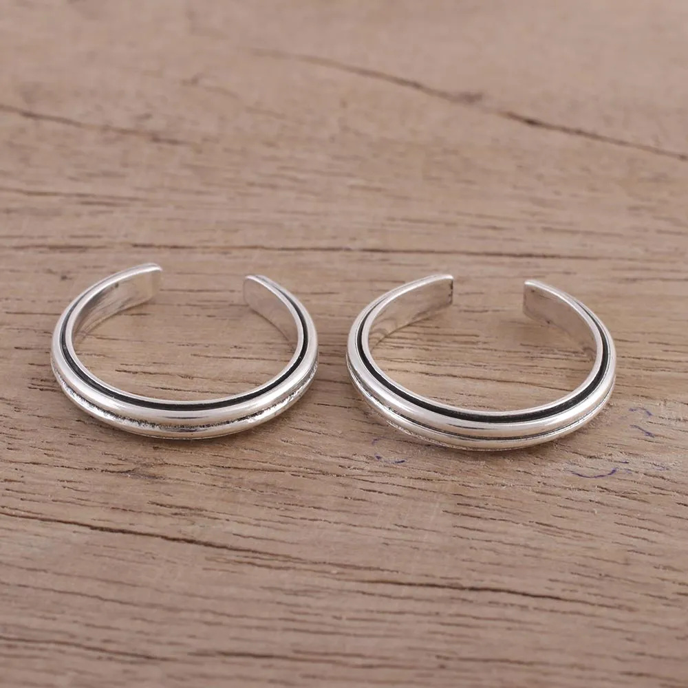 Sleek Lines Sleek Band Style Toe Rings in Sterling Silver (Pair)